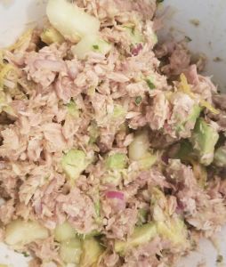 spicy avocado tuna salad