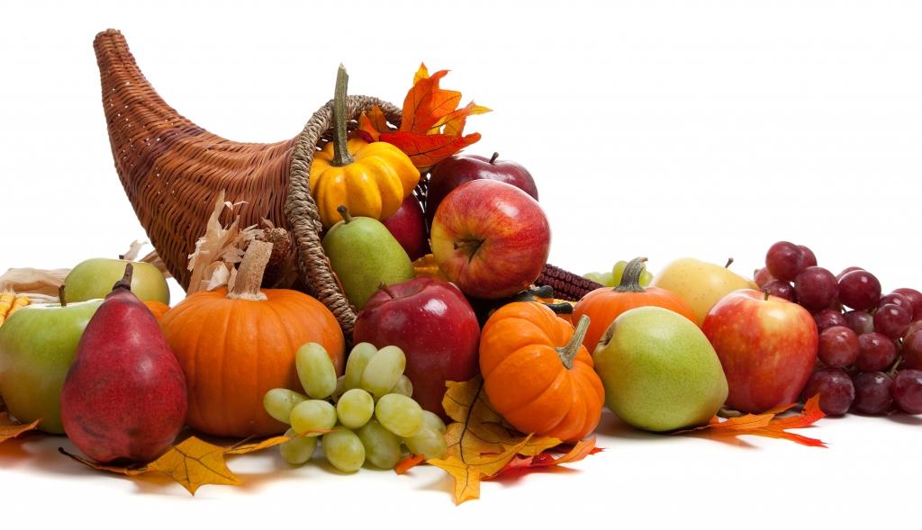 a cornucopia with fruits and vegetables